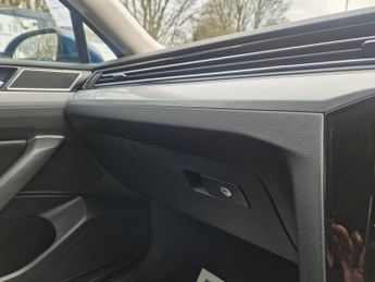 VOLKSWAGEN PASSAT 2.0 TDI EVO SEL Estate 5dr Diesel DSG Euro 6 (s/s) (150 ps)