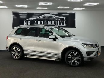 VOLKSWAGEN TOUAREG 3.0 TDI V6 BlueMotion Tech R-Line SUV 5dr Diesel Tiptronic 4WD E