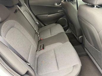 HYUNDAI KONA 64kWh Premium SUV 5dr Electric Auto (10.5kW Charger) (204 ps)