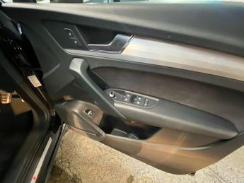 AUDI Q5 2.0 TDI 40 S line SUV 5dr Diesel S Tronic quattro Euro 6 (s/s) (