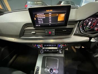 AUDI Q5 2.0 TDI 40 S line SUV 5dr Diesel S Tronic quattro Euro 6 (s/s) (