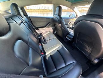 TESLA Model 3 (Dual Motor) Long Range Saloon 4dr Electric Auto 4WDE (346 ps)