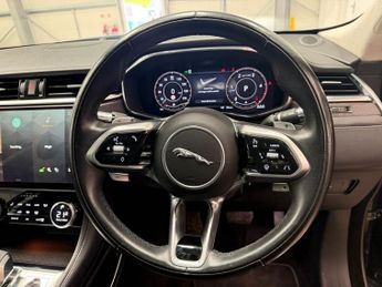 JAGUAR F-PACE 2.0 D200 MHEV HSE SUV 5dr Diesel Auto AWD Euro 6 (s/s) (204 ps)