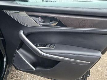 JAGUAR F-PACE 2.0 D200 MHEV HSE SUV 5dr Diesel Auto AWD Euro 6 (s/s) (204 ps)