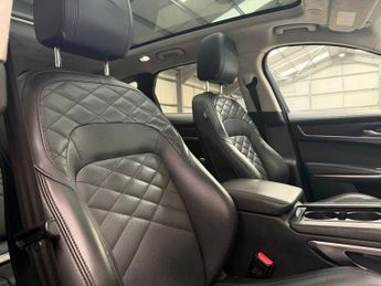 JAGUAR F-PACE 2.0 D200 MHEV HSE SUV 5dr Diesel Auto AWD Euro 6 (s/s) (204 ps)