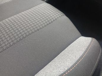 PEUGEOT 3008 1.6 BlueHDi Active SUV 5dr Diesel EAT Euro 6 (s/s) (120 ps)