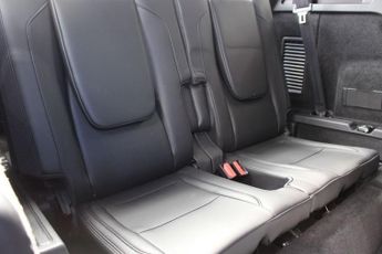 LAND ROVER DISCOVERY SPORT 2.0 D180 MHEV SE SUV 5dr Diesel Auto 4WD Euro 6 (s/s) (180 ps)