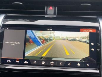 LAND ROVER DISCOVERY SPORT 2.0 D180 MHEV SE SUV 5dr Diesel Auto 4WD Euro 6 (s/s) (180 ps)