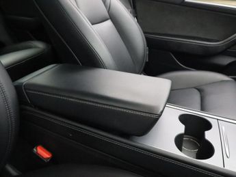 TESLA Model 3 Saloon 4dr Electric Auto RWD (241 bhp)