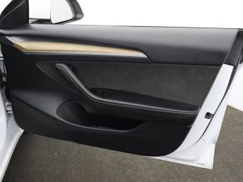 TESLA Model 3 Saloon 4dr Electric Auto RWD (241 bhp)
