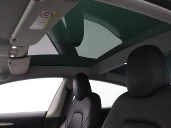 TESLA Model 3 Saloon 4dr Electric Auto RWD (241 bhp)