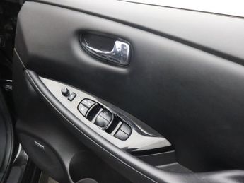 NISSAN LEAF 39kWh Tekna Hatchback 5dr Electric Auto (150 ps)