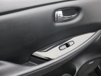 NISSAN LEAF 39kWh Tekna Hatchback 5dr Electric Auto (150 ps)