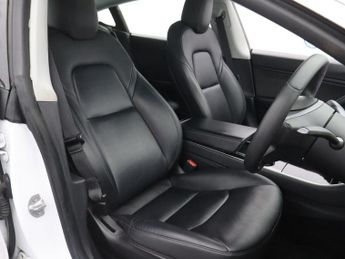 TESLA Model 3 Standard Range Plus Saloon 4dr Electric Auto RWD (241 bhp)