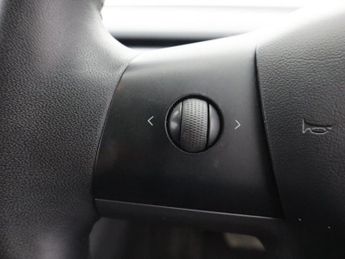 TESLA Model 3 Standard Range Plus Saloon 4dr Electric Auto RWD (241 bhp)