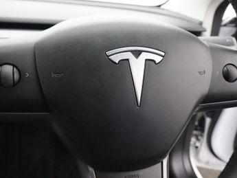 TESLA Model 3 Standard Range Plus Saloon 4dr Electric Auto RWD (241 bhp)