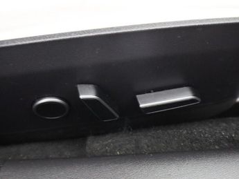 TESLA Model 3 (Dual Motor) Long Range Saloon 4dr Electric Auto 4WDE (346 ps)