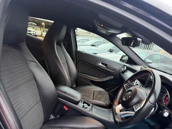 MERCEDES-BENZ GLA 1.6 GLA200 AMG Line (Executive) SUV 5dr Petrol 7G-DCT Euro 6 (s/