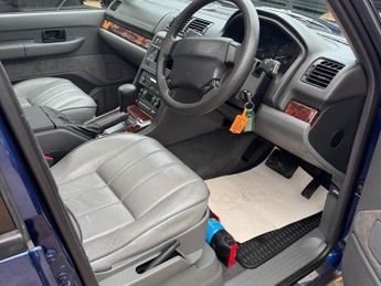 LAND ROVER RANGE ROVER 4.0L 5d  AUTO  188 BHP