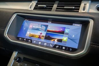 LAND ROVER RANGE ROVER EVOQUE 2.0 TD4 HSE Dynamic SUV 5dr Diesel Auto 4WD Euro 6 (s/s) (180 ps