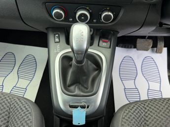 RENAULT GRAND SCENIC 1.5 dCi Expression MPV 5dr Diesel EDC Euro 5 (110 ps)