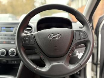 HYUNDAI I10 1.2 SE Hatchback 5dr Petrol Auto Euro 6 (87 ps)