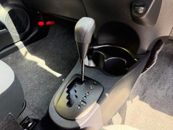 TOYOTA YARIS 1.3 Automatic JDM Petrol Hatchback Silver 5dr