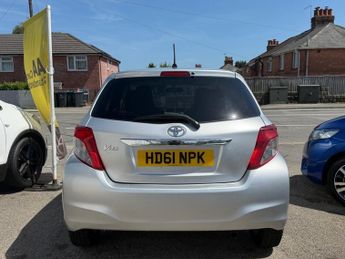 TOYOTA YARIS 1.3 Automatic JDM Petrol Hatchback Silver 5dr