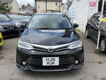 TOYOTA COROLLA 1.5 Automatic petrol Black 5dr