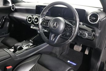 MERCEDES-BENZ A-CLASS 1.5 A180d SE Hatchback 5dr Diesel 7G-DCT Euro 6 (s/s) (116 ps)