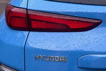HYUNDAI KONA 64kWh Premium SUV 5dr Electric Auto (10.5kW Charger) (204 ps) Re