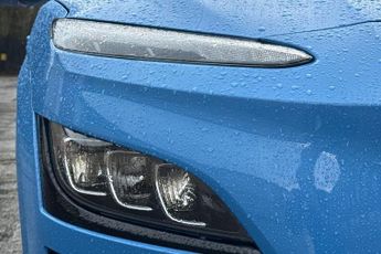 HYUNDAI KONA 64kWh Premium SUV 5dr Electric Auto (10.5kW Charger) (204 ps) Re