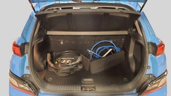 HYUNDAI KONA 64kWh Premium SUV 5dr Electric Auto (10.5kW Charger) (204 ps)