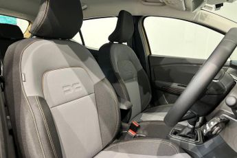 DACIA SANDERO STEPWAY 1.0 TCe EXTREME Hatchback 5dr Petrol CVT Euro 6 (s/s) (90 ps) Re