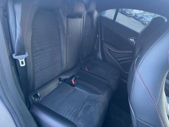 MERCEDES-BENZ CLA 2.1 CLA220d AMG Line Coupe 4dr Diesel 7G-DCT Euro 6 (s/s) (177 p