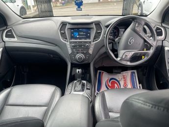HYUNDAI SANTA FE 2.2 CRDi Blue Drive Premium SUV 5dr Diesel Auto 4WD Euro 6 (s/s)