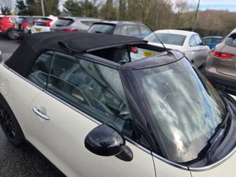 MINI CONVERTIBLE 1.5 Cooper Convertible 2dr Petrol Auto Euro 6 (s/s) (136 ps)