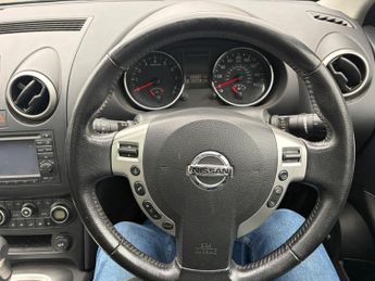 NISSAN QASHQAI 2.0 Tekna SUV 5dr Petrol CVT 4WD Euro 4 (141 ps)