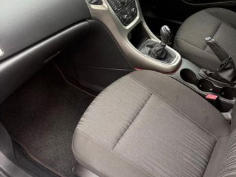 VAUXHALL ASTRA 1.6 16v Exclusiv Hatchback 5dr Petrol Manual Euro 5 (115 ps)