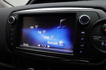 TOYOTA YARIS 1.5 VVT-h Excel Hatchback 5dr Petrol Hybrid E-CVT Euro 6 (15in A