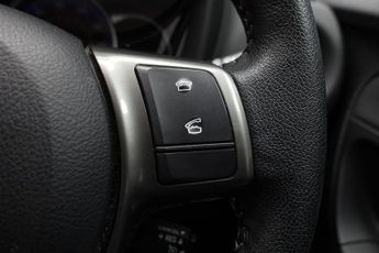 TOYOTA YARIS 1.5 VVT-h Excel Hatchback 5dr Petrol Hybrid E-CVT Euro 6 (15in A