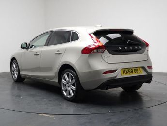 VOLVO V40 2.0 D3 Inscription Edition Hatchback 5dr Diesel Auto Euro 6 (s/s