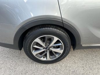 KIA SORENTO 2.2 CRDi KX-2 SUV 5dr Diesel Auto AWD Euro 6 (s/s) (197 bhp)