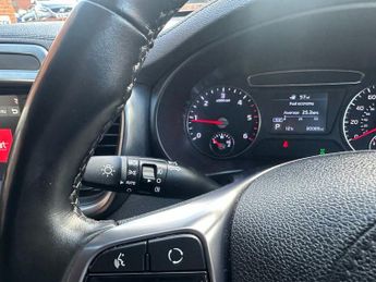 KIA SORENTO 2.2 CRDi KX-2 SUV 5dr Diesel Auto AWD Euro 6 (s/s) (197 bhp)