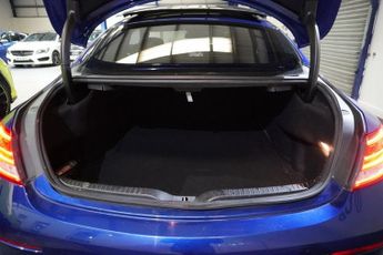 MERCEDES-BENZ C-CLASS 2.1 C250d AMG Line (Premium Plus) Coupe 2dr Diesel G-Tronic+ Eur