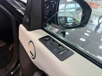 LAND ROVER DISCOVERY 2.0 SD4 HSE SUV 5dr Diesel Auto 4WD Euro 6 (s/s) (240 ps)