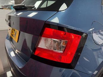 SKODA FABIA 1.0 TSI Colour Edition Hatchback 5dr Petrol DSG Euro 6 (s/s) (95