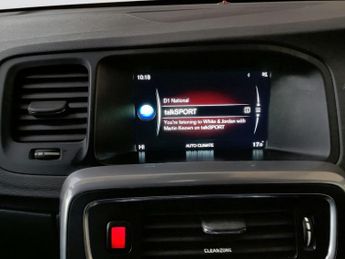 VOLVO V60 2.0 D3 R-Design Lux Nav Estate 5dr Diesel Auto Euro 6 (s/s) (150