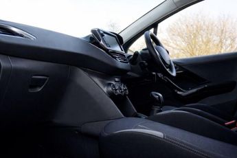 PEUGEOT 208 1.2 VTi Active Hatchback Petrol Manual 5dr - Just 35,180 Miles /