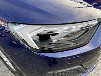 AUDI A1 1.0 TFSI 30 Technik Sportback 5dr Petrol S Tronic Euro 6 (s/s) (